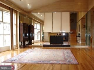 117 Thorndike Road Philadelphia, PA 19115 - Photo 2 of 6