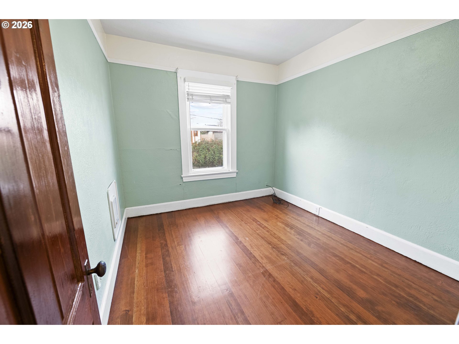 590 17th Street Astoria, OR 97103 - Photo 22 of 30 Bedroom