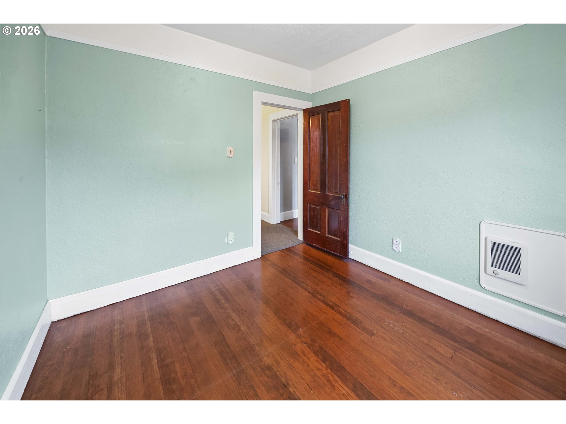 590 17th Street Astoria, OR 97103 - Photo 23 of 30 Bedroom