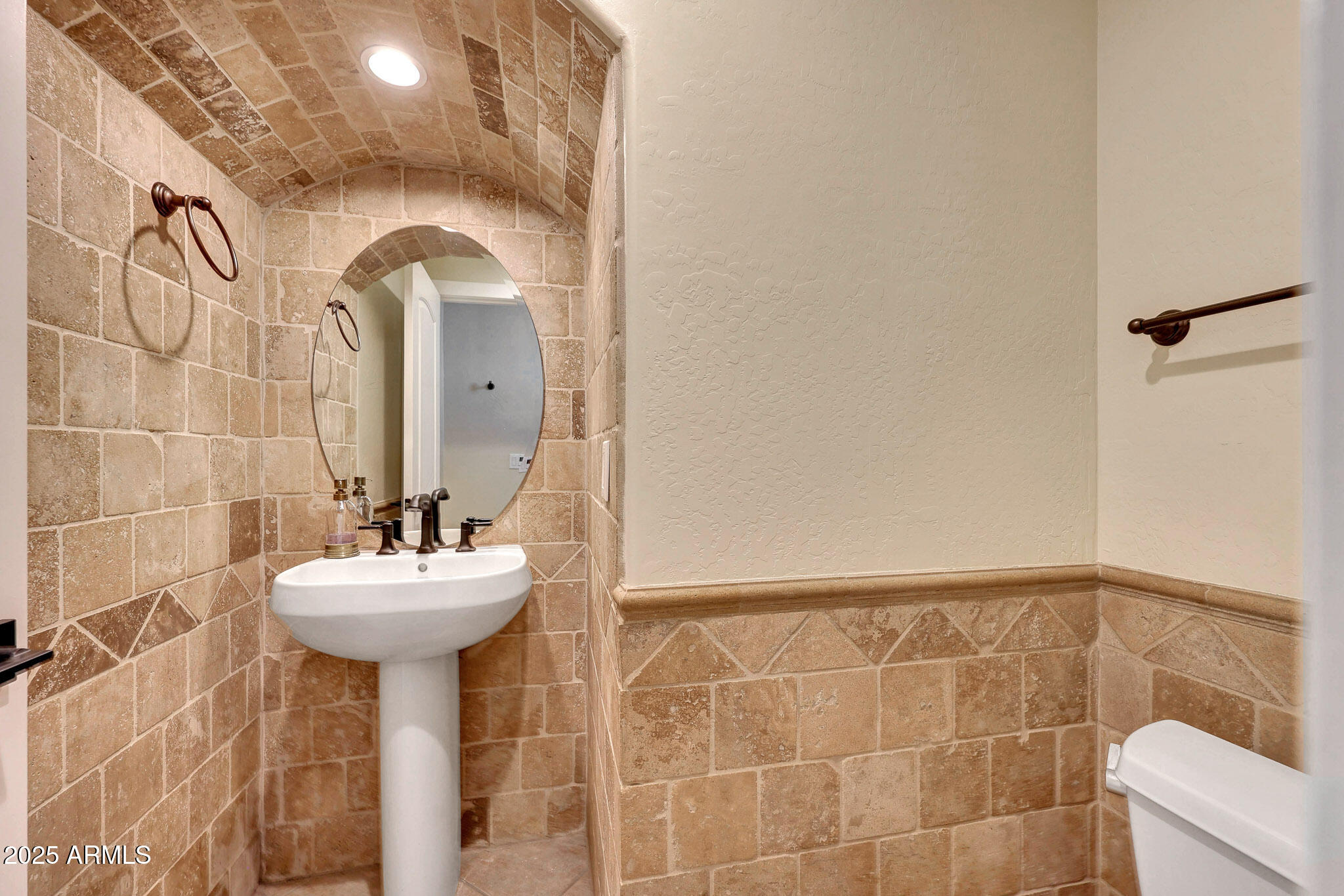 2909 North 48th Street Phoenix, AZ 85018 - Photo 12 of 48 B (5)