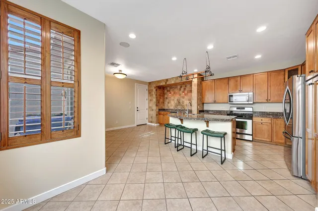 $2,950 | 2909 North 48th Street, Phoenix, AZ 85018