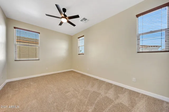 $2,950 | 2909 North 48th Street, Phoenix, AZ 85018