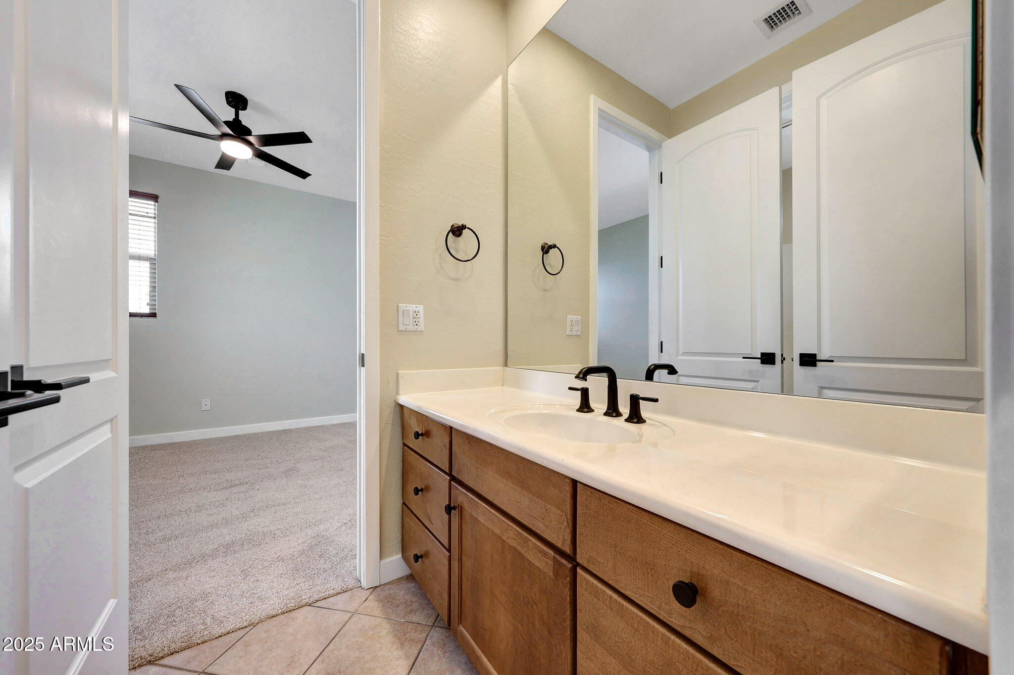 2909 North 48th Street Phoenix, AZ 85018 - Photo 29 of 48 B (24)