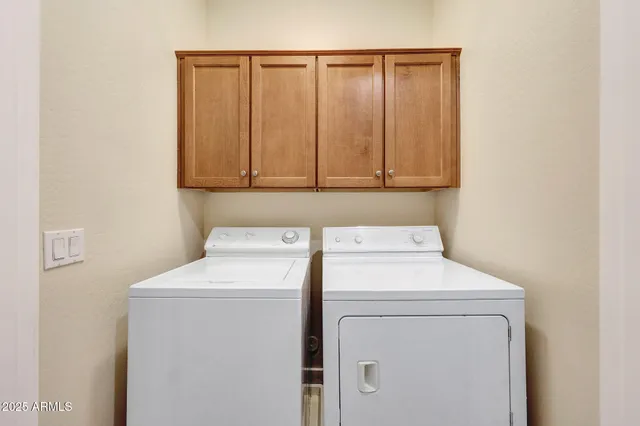 $2,950 | 2909 North 48th Street, Phoenix, AZ 85018