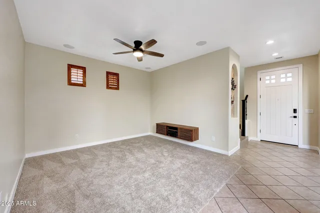 $2,950 | 2909 North 48th Street, Phoenix, AZ 85018