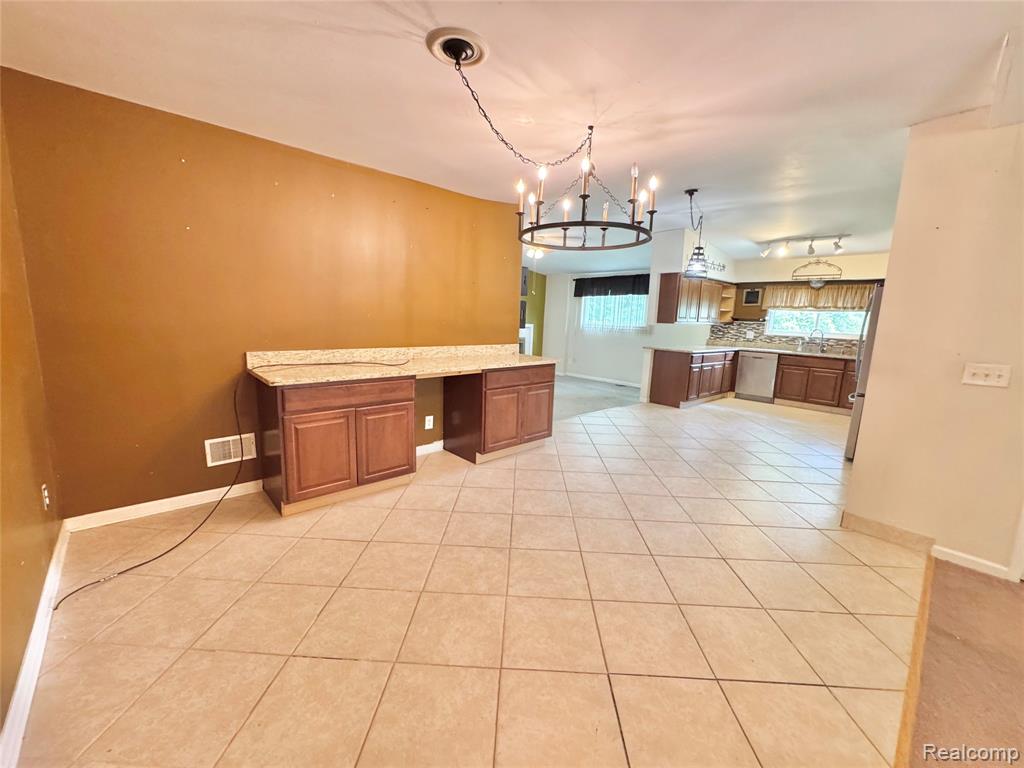 43038 Hanford Road Canton, MI 48187 - Photo 6 of 26