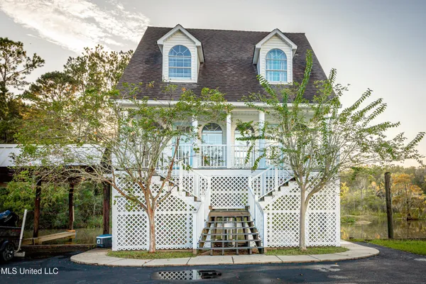 $1,800 | 1102 Stanfield Point Road, Unit A, Gautier, MS 39553
