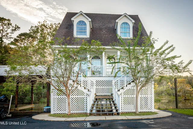 $1,800 | 1102 Stanfield Point Road, Unit A, Gautier, MS 39553