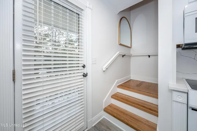 $1,800 | 1102 Stanfield Point Road, Unit A, Gautier, MS 39553