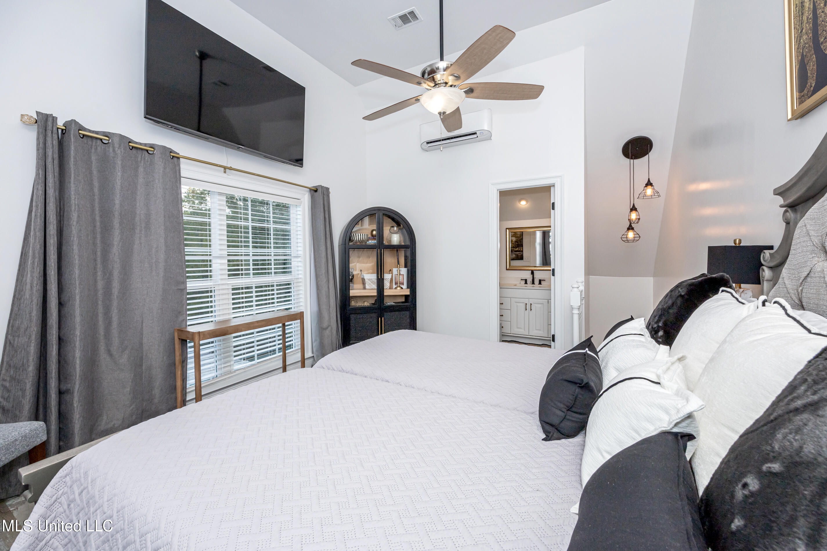 1102 Stanfield Point Road, Unit A Gautier, MS 39553 - Photo 26 of 53 IMG_2794