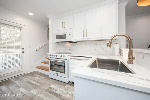 $1,800 | 1102 Stanfield Point Road, Unit A, Gautier, MS 39553