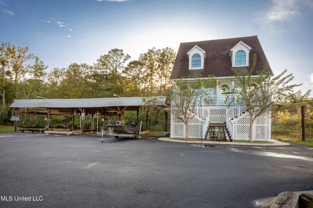 $1,800 | 1102 Stanfield Point Road, Unit A, Gautier, MS 39553