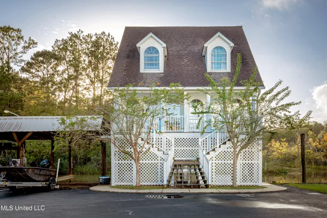 $1,800 | 1102 Stanfield Point Road, Unit A, Gautier, MS 39553