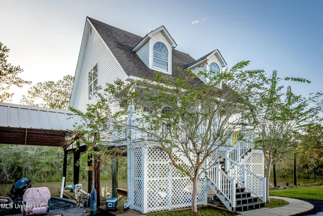 $1,800 | 1102 Stanfield Point Road, Unit A, Gautier, MS 39553