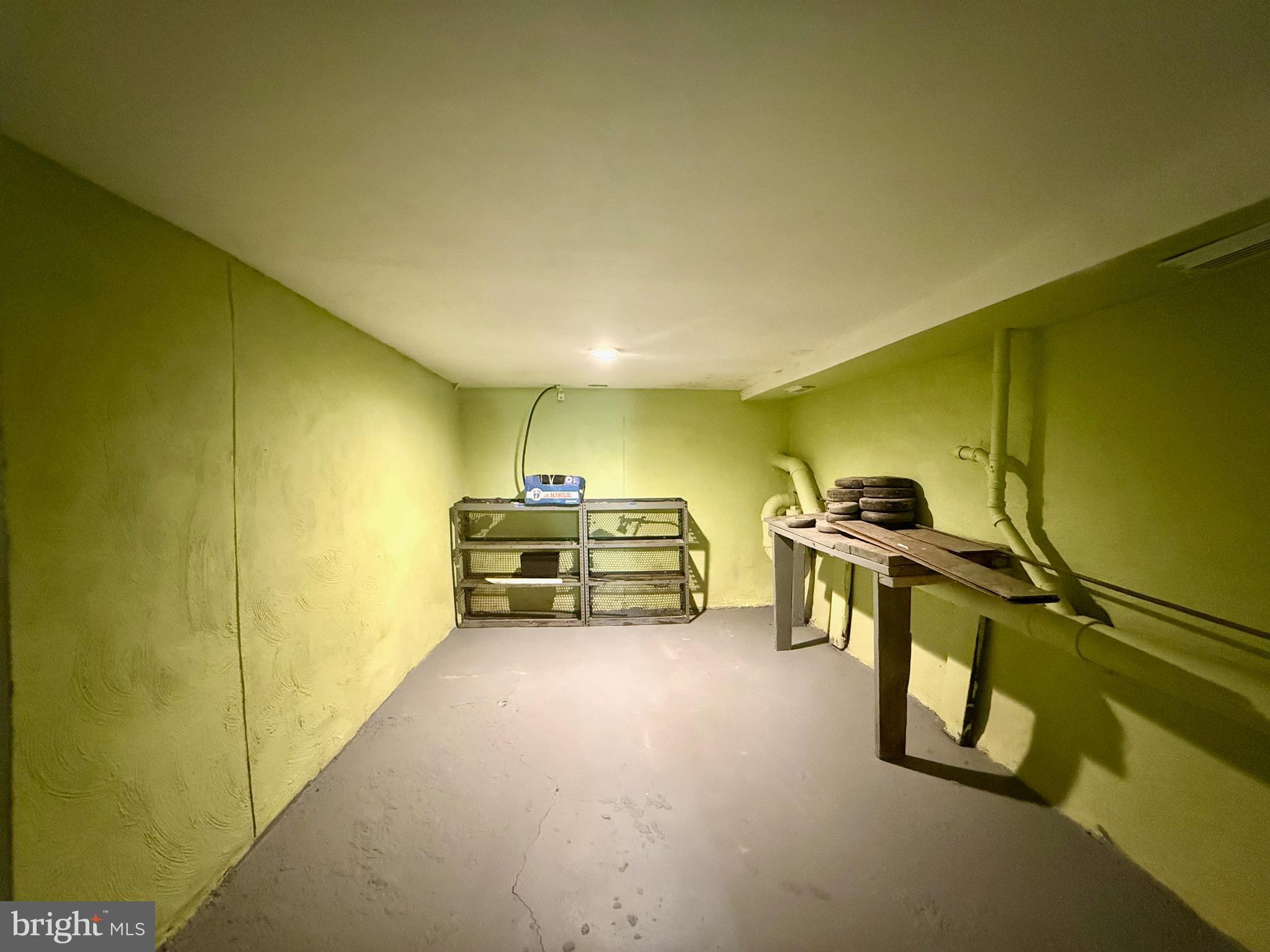 2512 North Front Street Philadelphia, PA 19133 - Photo 25 of 33 a view of a room with chairs