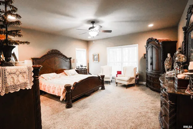 $750,000 | 4331 County Road 1225 East, Salem, IL 62881