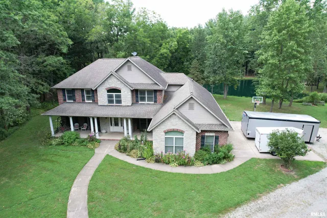 $750,000 | 4331 County Road 1225 East, Salem, IL 62881