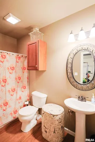 $750,000 | 4331 County Road 1225 East, Salem, IL 62881