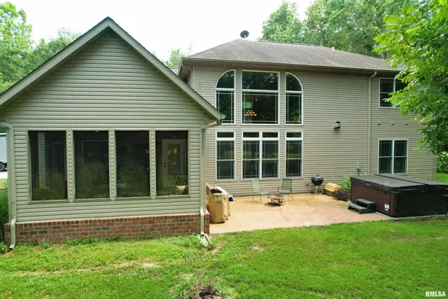 $750,000 | 4331 County Road 1225 East, Salem, IL 62881