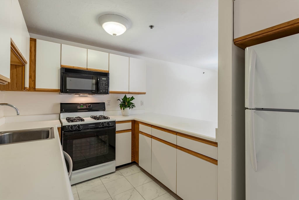 175 Littleton Road, Unit A8 Chelmsford, MA 01824 - Photo 19 of 40 Gallery Image 19