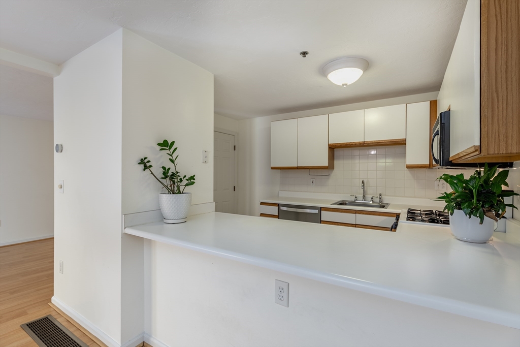 175 Littleton Road, Unit A8 Chelmsford, MA 01824 - Photo 21 of 40 Gallery Image 21