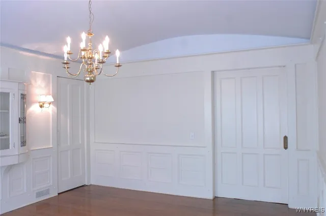 $2,350 | 656 Lafayette Avenue, Buffalo, NY 14222