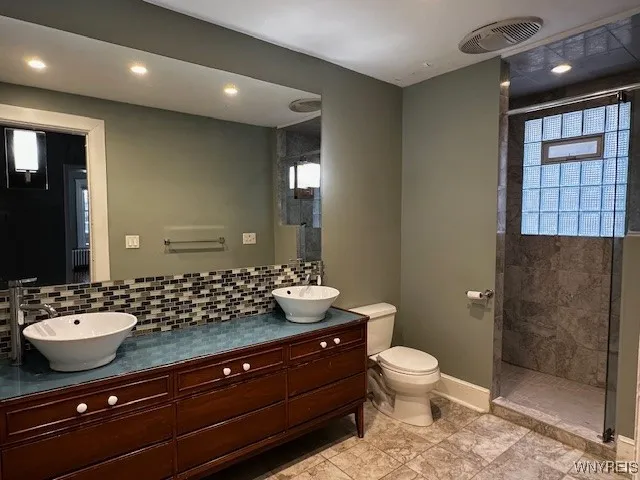 $2,350 | 656 Lafayette Avenue, Buffalo, NY 14222