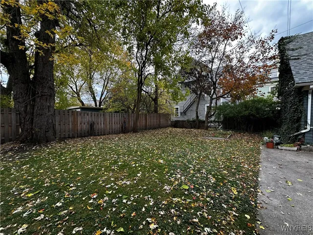$2,350 | 656 Lafayette Avenue, Buffalo, NY 14222