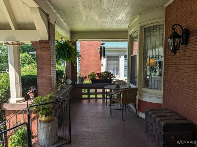 $2,350 | 656 Lafayette Avenue, Buffalo, NY 14222