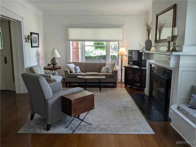 $2,350 | 656 Lafayette Avenue, Buffalo, NY 14222