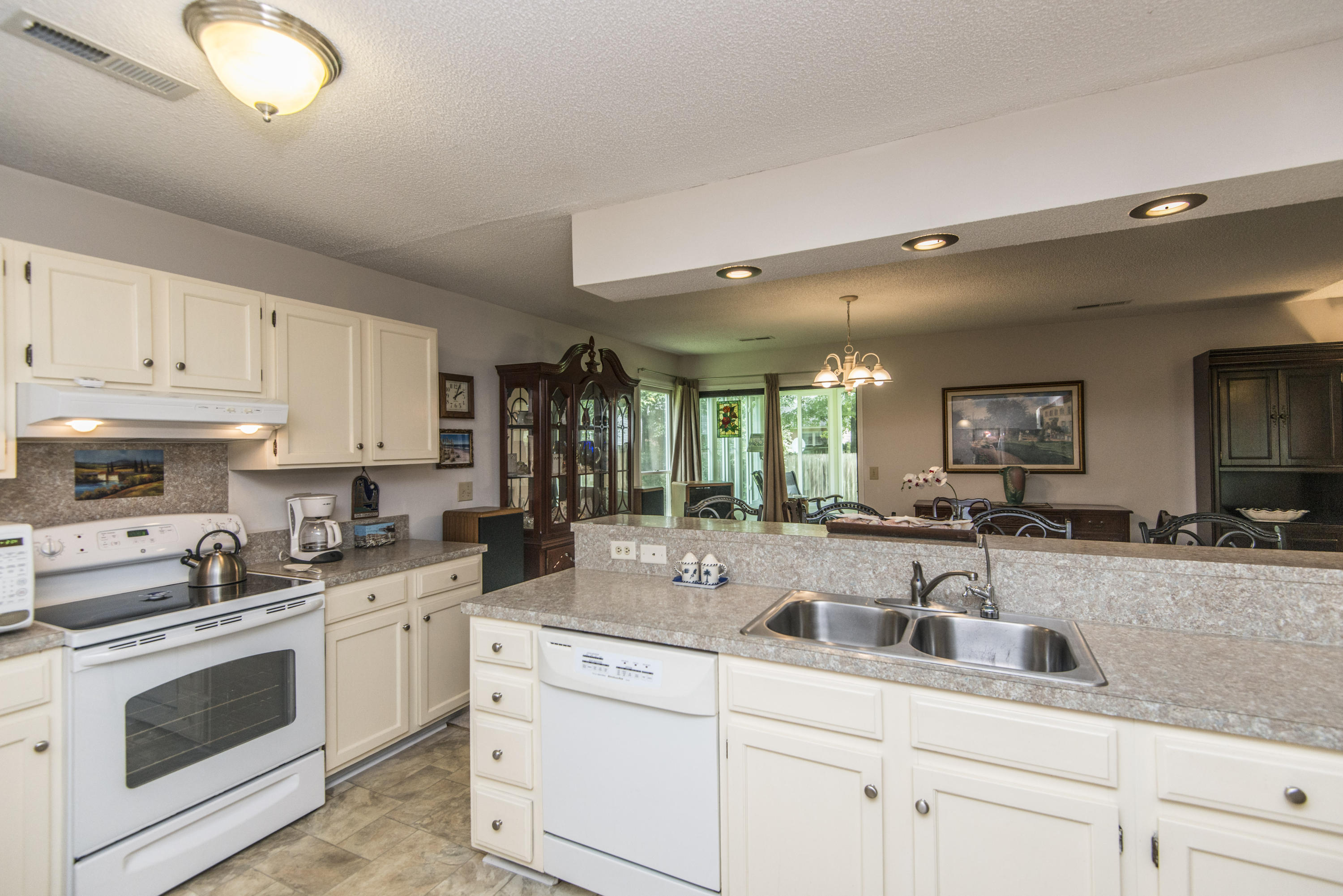 102 Towne Square Road Summerville, SC 29485 - Photo 16 of 51 _DSC3429