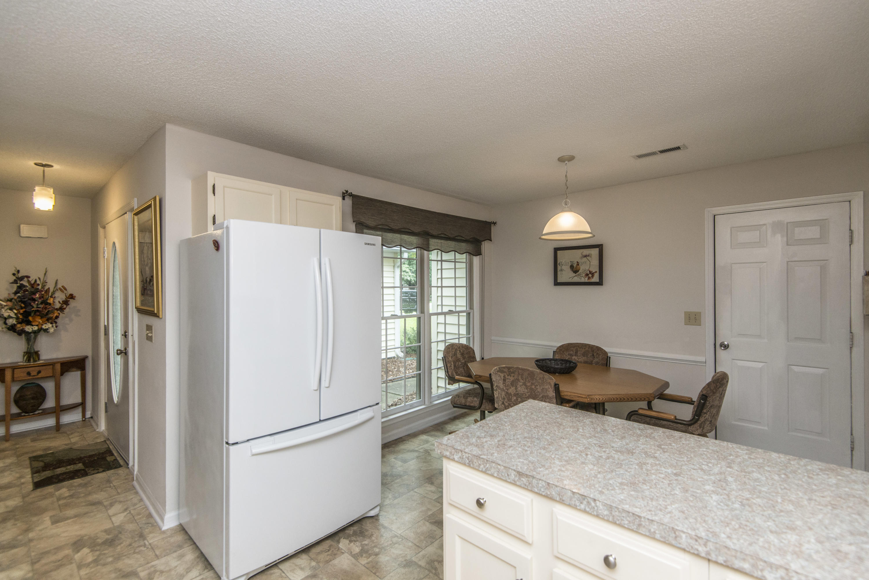 102 Towne Square Road Summerville, SC 29485 - Photo 7 of 51 _DSC3424