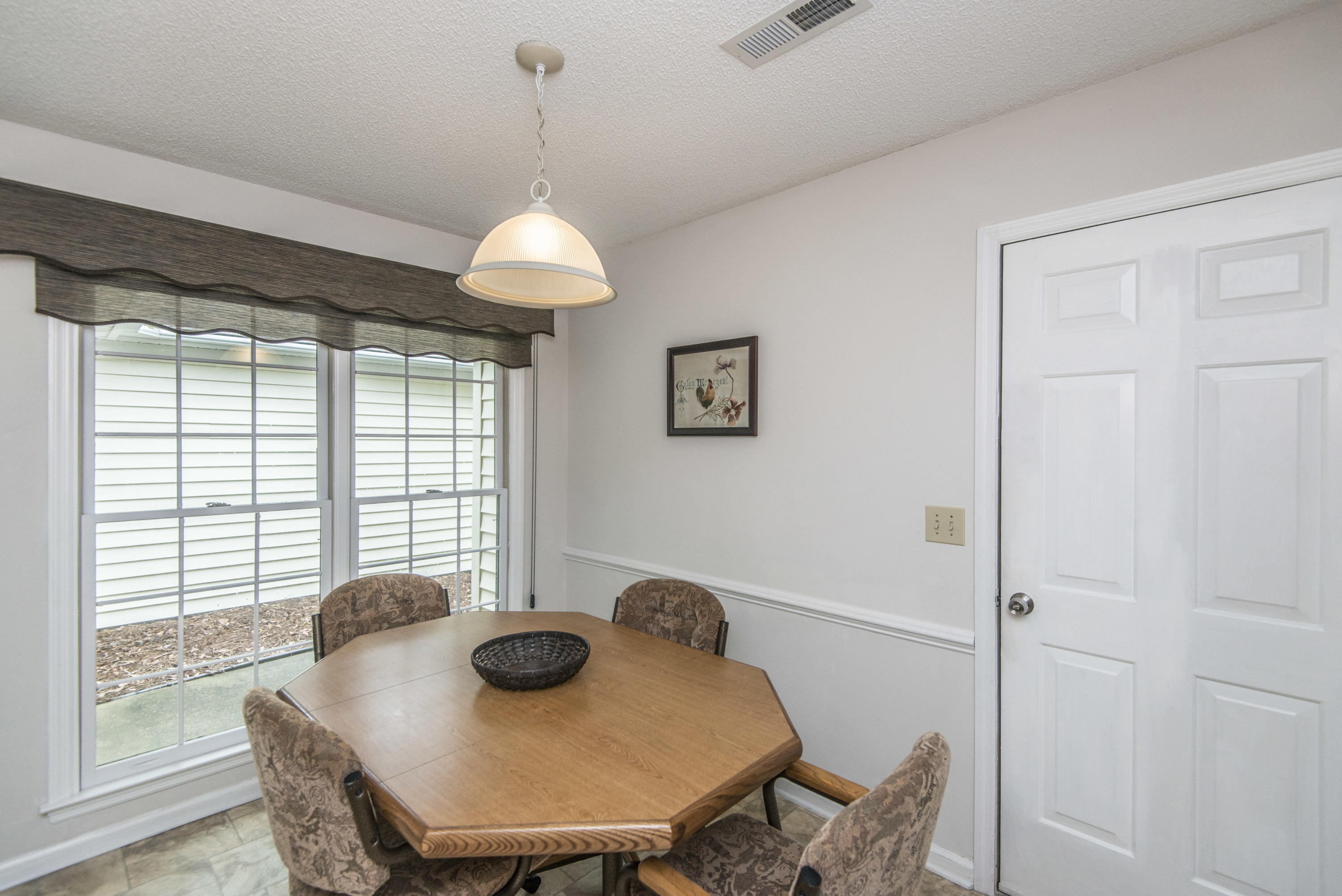 102 Towne Square Road Summerville, SC 29485 - Photo 9 of 51 _DSC3425