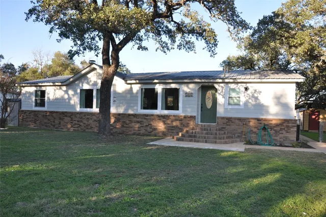 $1,850 | 367 Mesquite Street, Bertram, TX 78605