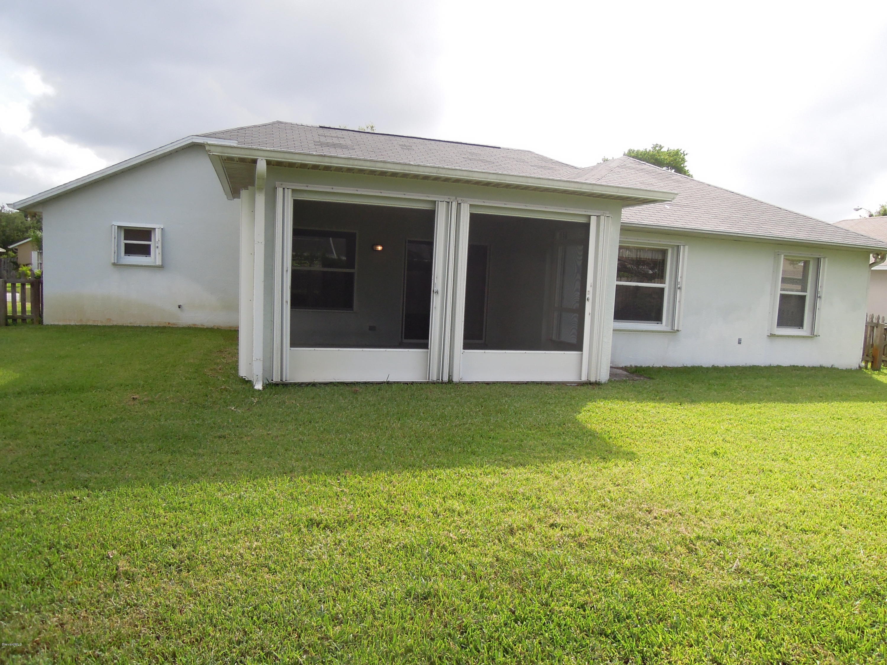 1914 Blue Ridge Avenue Melbourne, FL 32935 - Photo 2 of 28 Blue Ridge 035