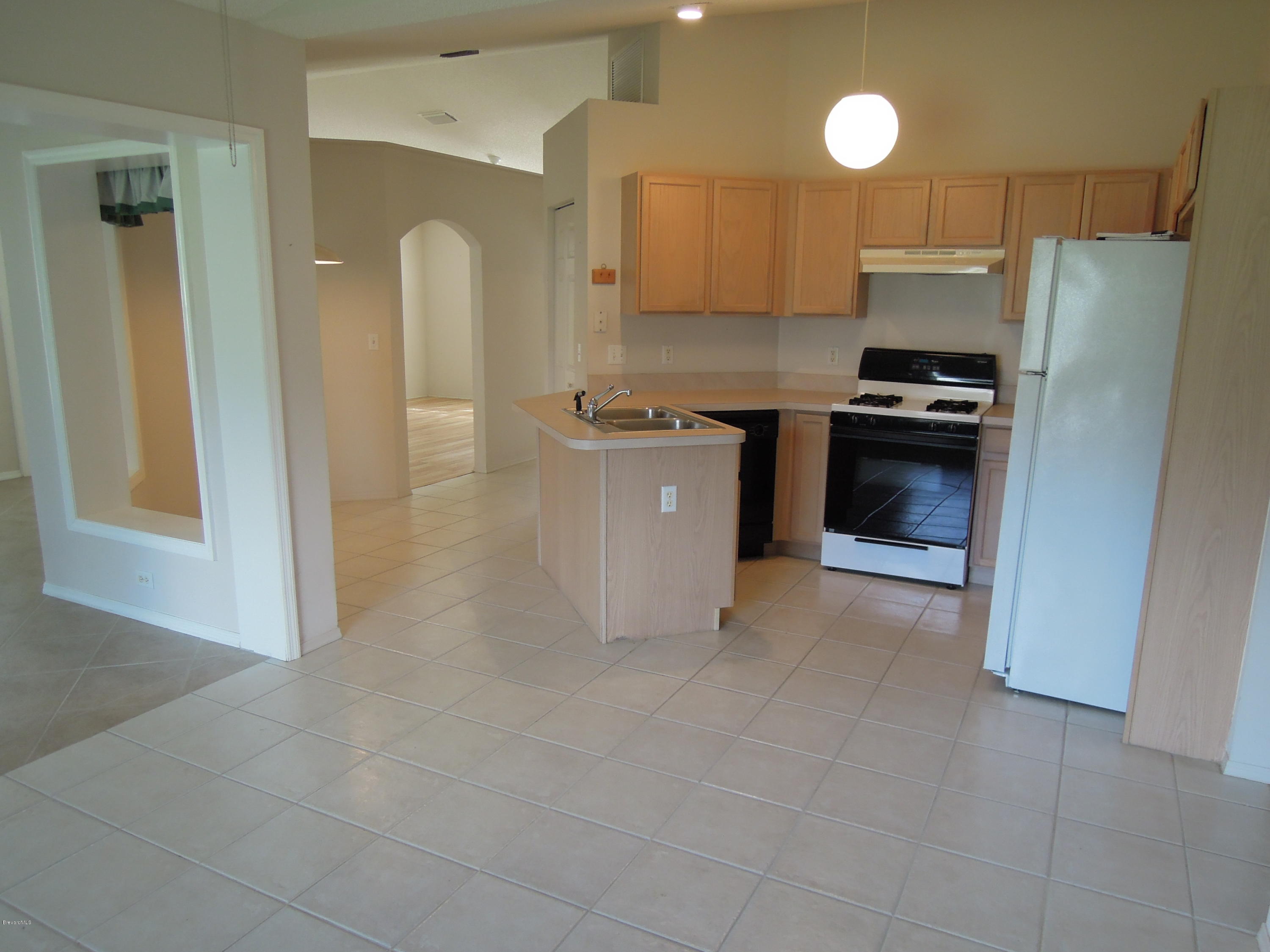 1914 Blue Ridge Avenue Melbourne, FL 32935 - Photo 11 of 28 Blue Ridge 021