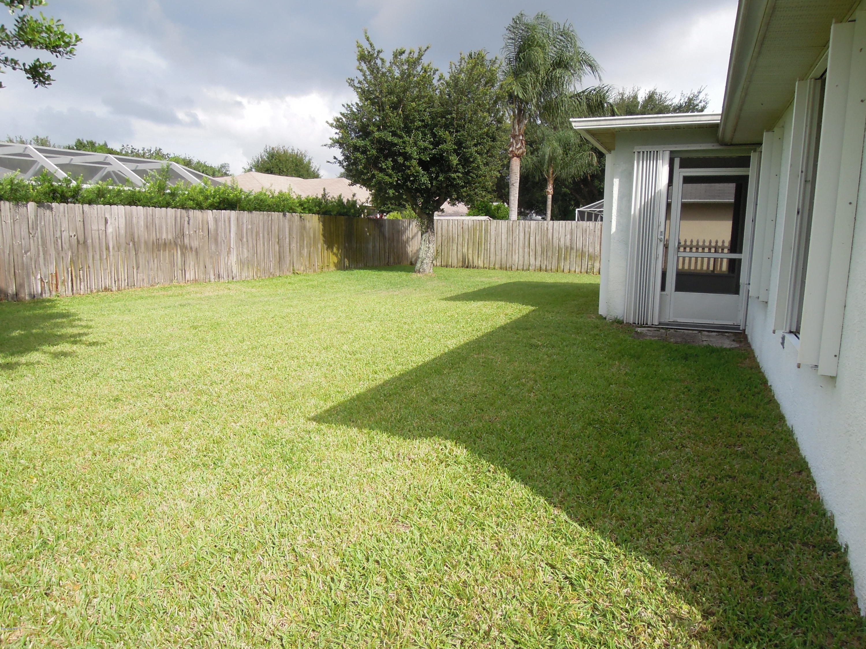 1914 Blue Ridge Avenue Melbourne, FL 32935 - Photo 4 of 28 Blue Ridge 032