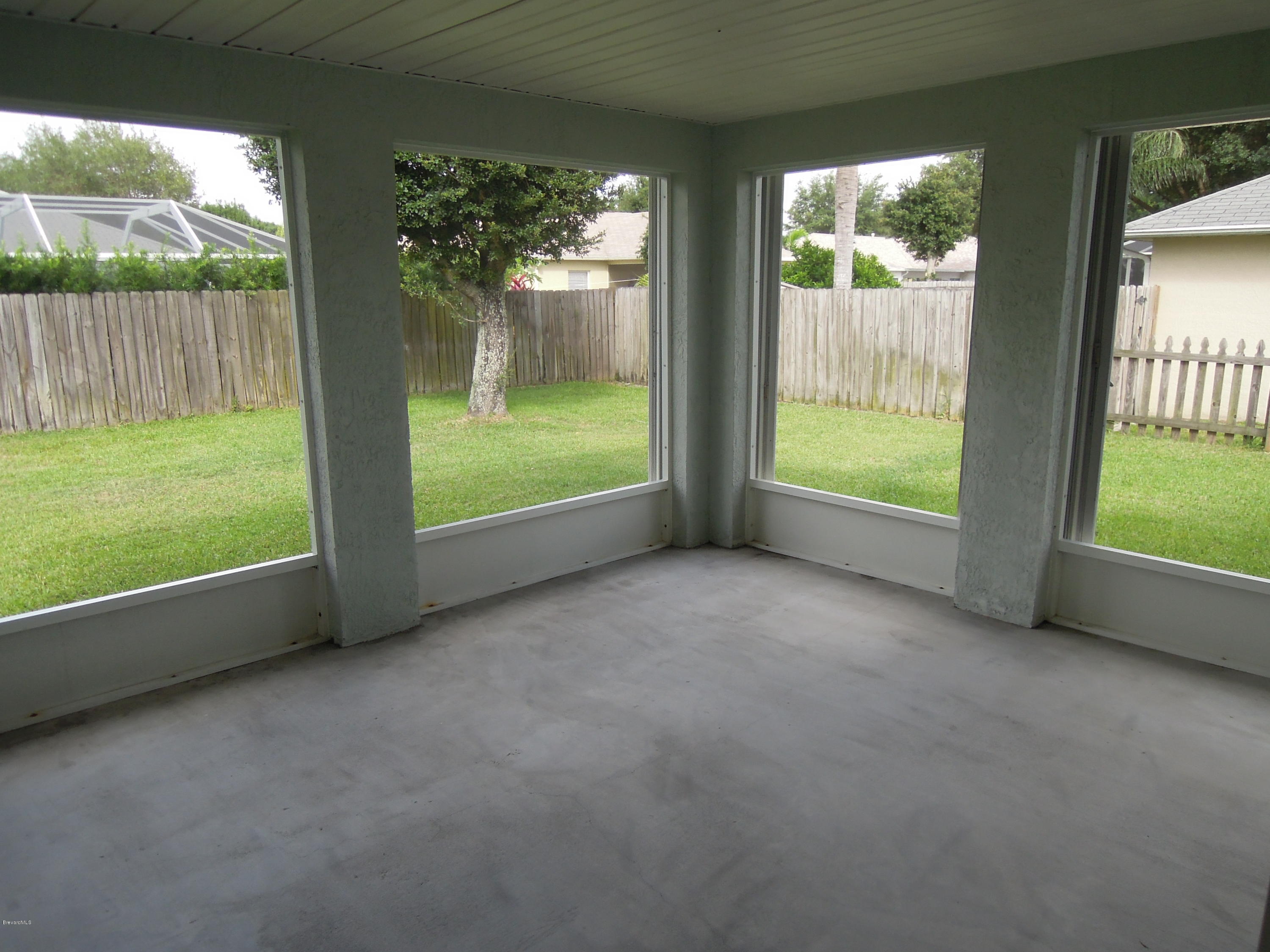 1914 Blue Ridge Avenue Melbourne, FL 32935 - Photo 7 of 28 Blue Ridge 029