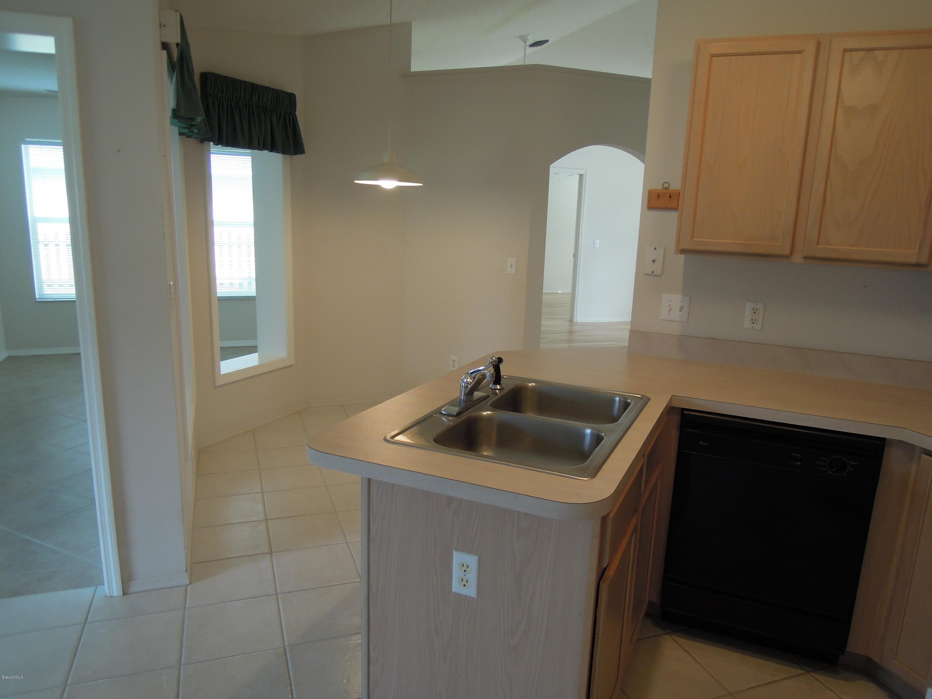 1914 Blue Ridge Avenue Melbourne, FL 32935 - Photo 10 of 28 Blue Ridge 022