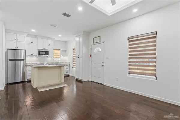 $1,275 | 2833 Melanie Drive, Pharr, TX 78577