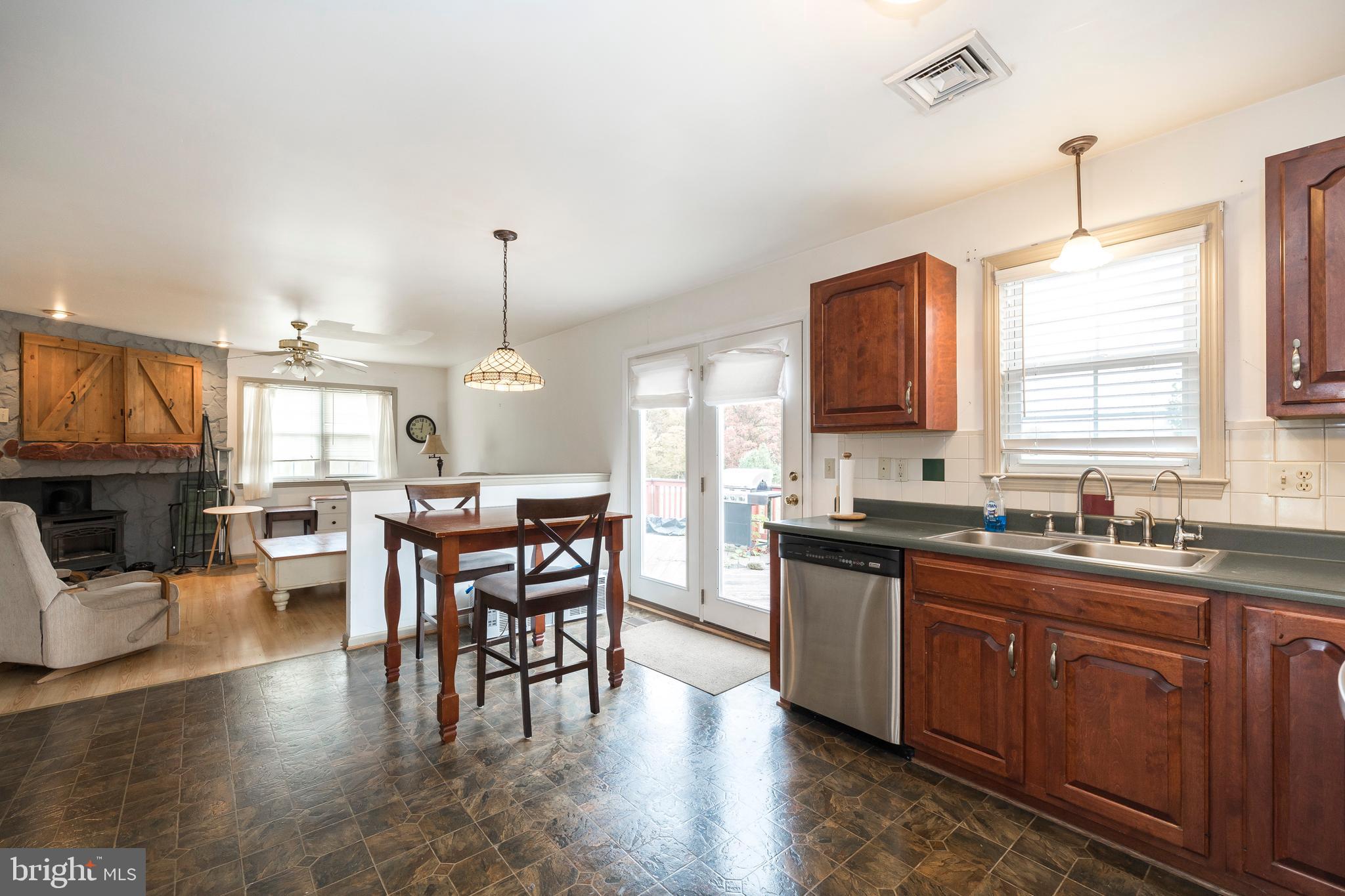 268 Hedge Road Elverson, PA 19520 - Photo 3 of 47 Gallery Image 3
