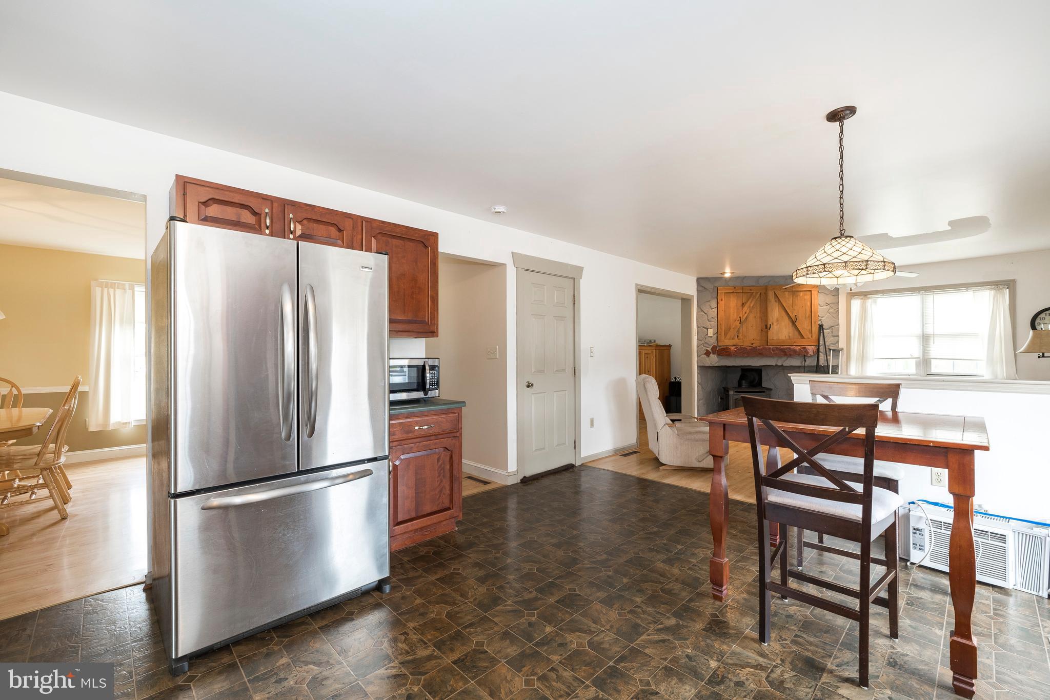 268 Hedge Road Elverson, PA 19520 - Photo 4 of 47 Gallery Image 4