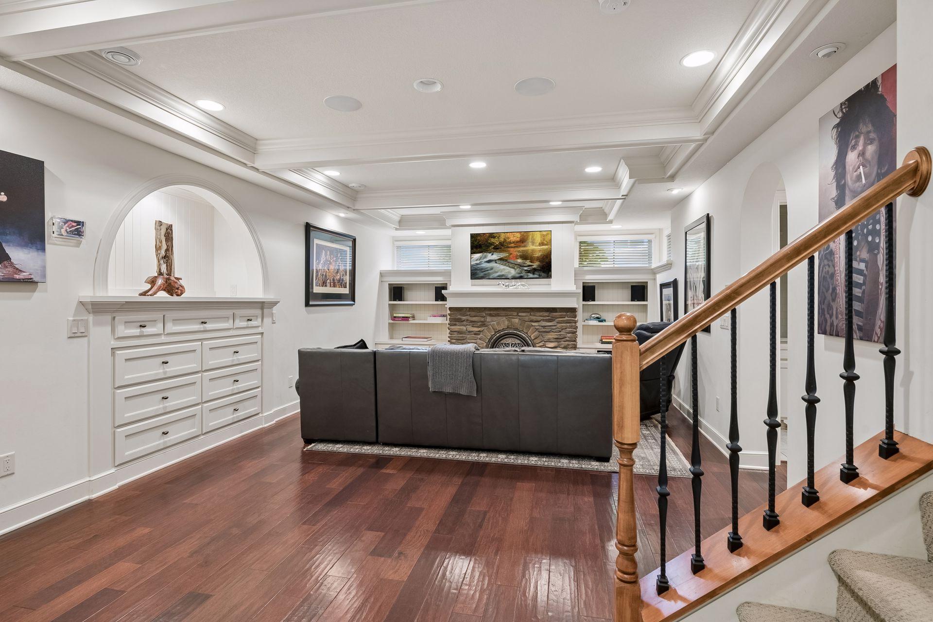 6805 Creston Road Edina, MN 55435 - Photo 44 of 66 Gallery Image 44