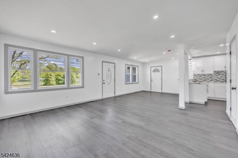 1720 Chews Landing Road Blackwood, NJ 08012 - Photo 5 of 23