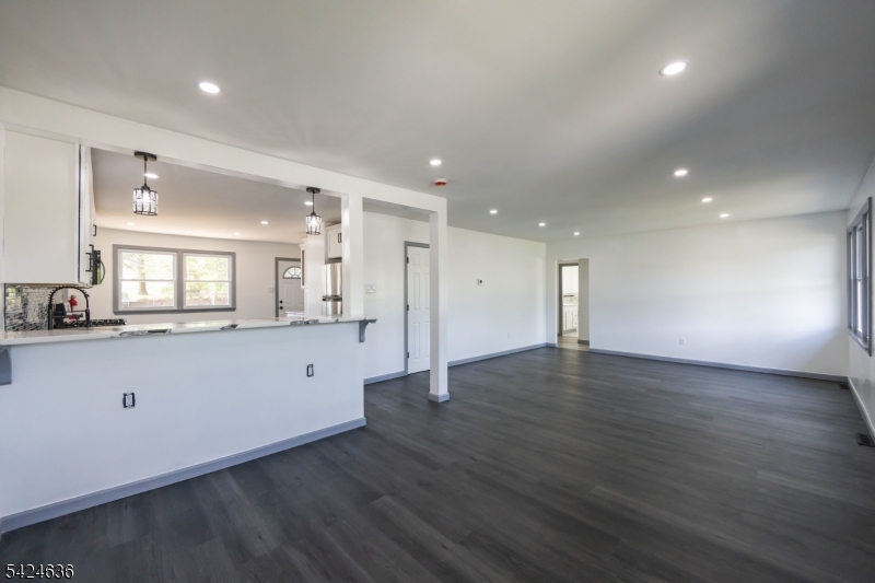 1720 Chews Landing Road Blackwood, NJ 08012 - Photo 7 of 23