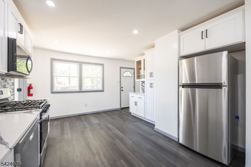 1720 Chews Landing Road Blackwood, NJ 08012 - Photo 8 of 23