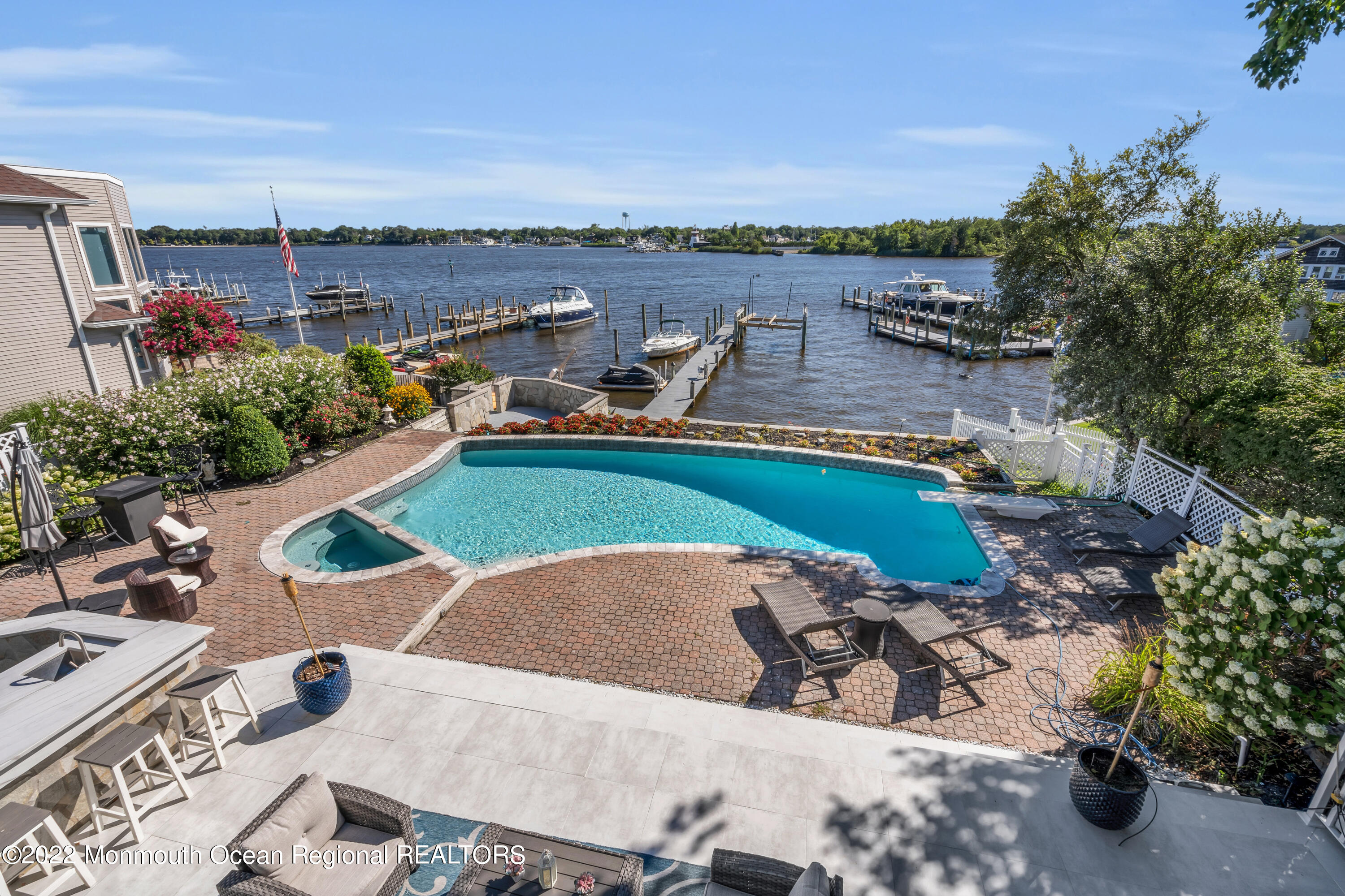 18 Brooks Road Toms River, NJ 08753 - Photo 40 of 53 38