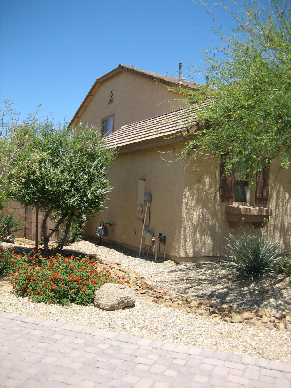 3452 West Florimond Road Phoenix, AZ 85086 - Photo 9 of 20 side