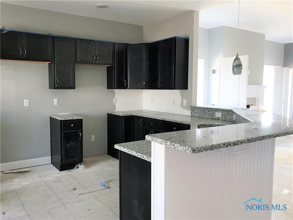 127 Fairchild Road Oregon, OH 43616 - Photo 3 of 10 Gallery Image 3
