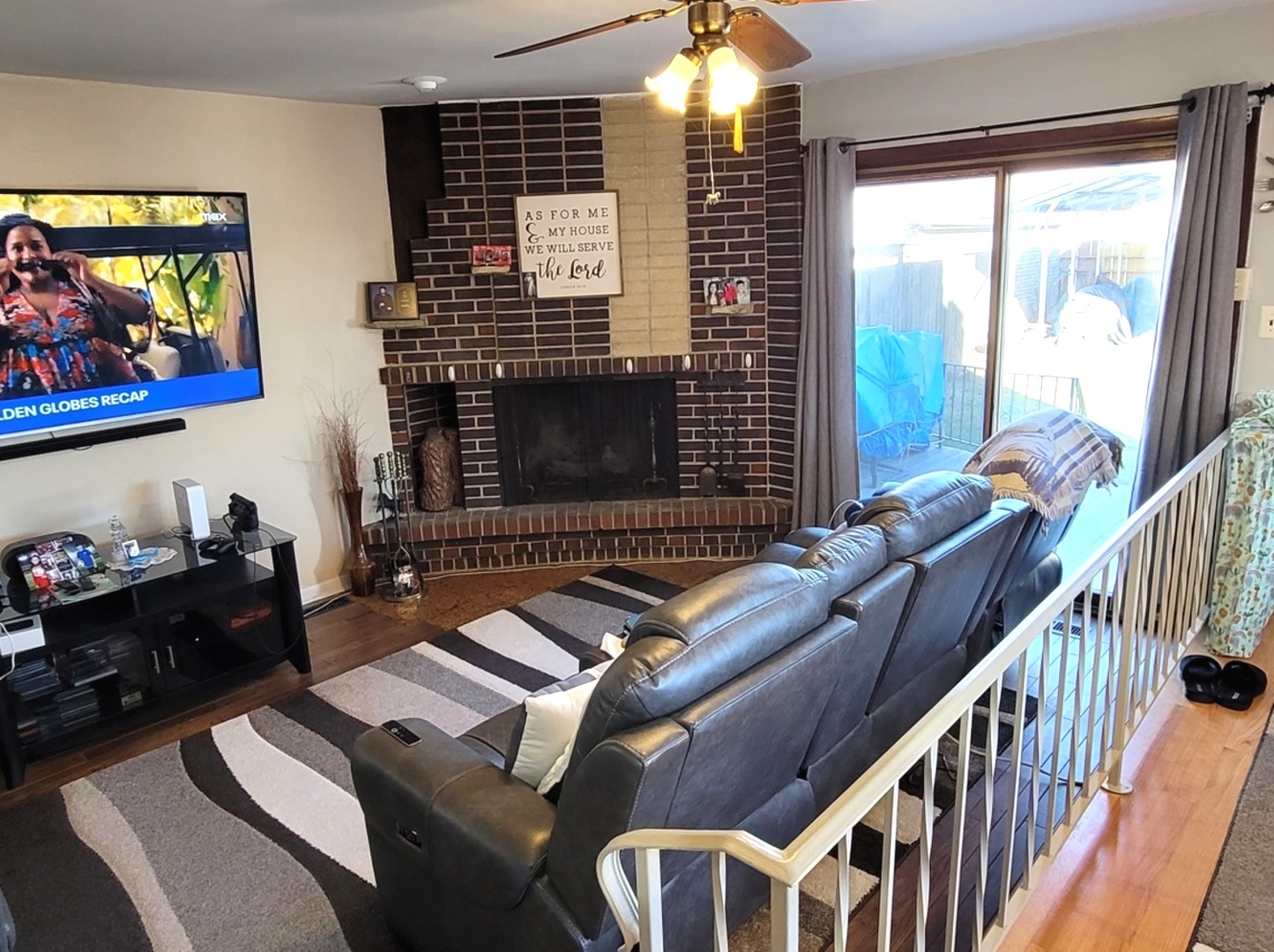 7432 West Gregory Street Chicago, IL 60656 - Photo 19 of 55 a living room with furniture fireplace and flat screen tv